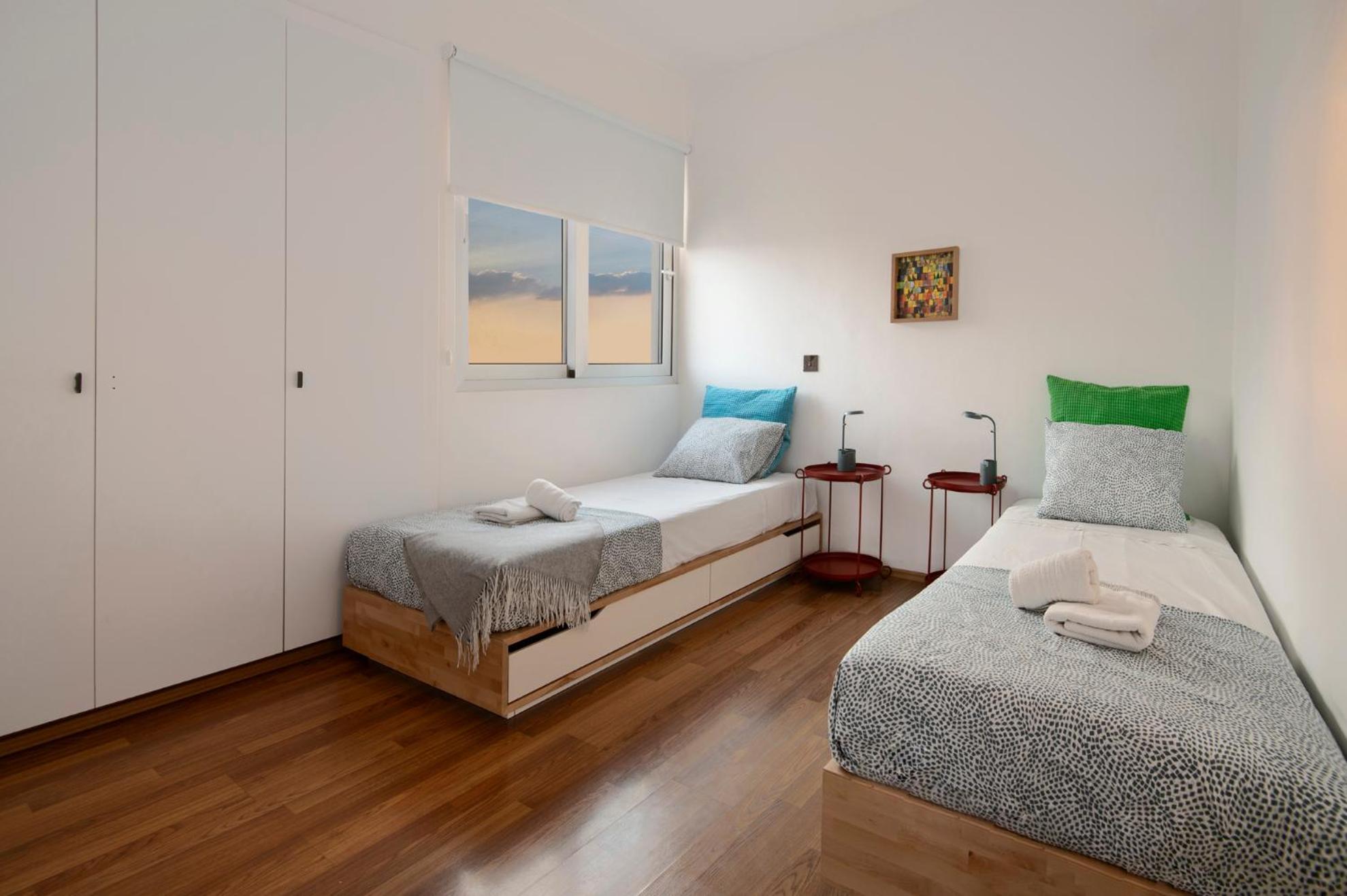 Amazing Two Bedroom Apartment Larnaca Eksteriør billede