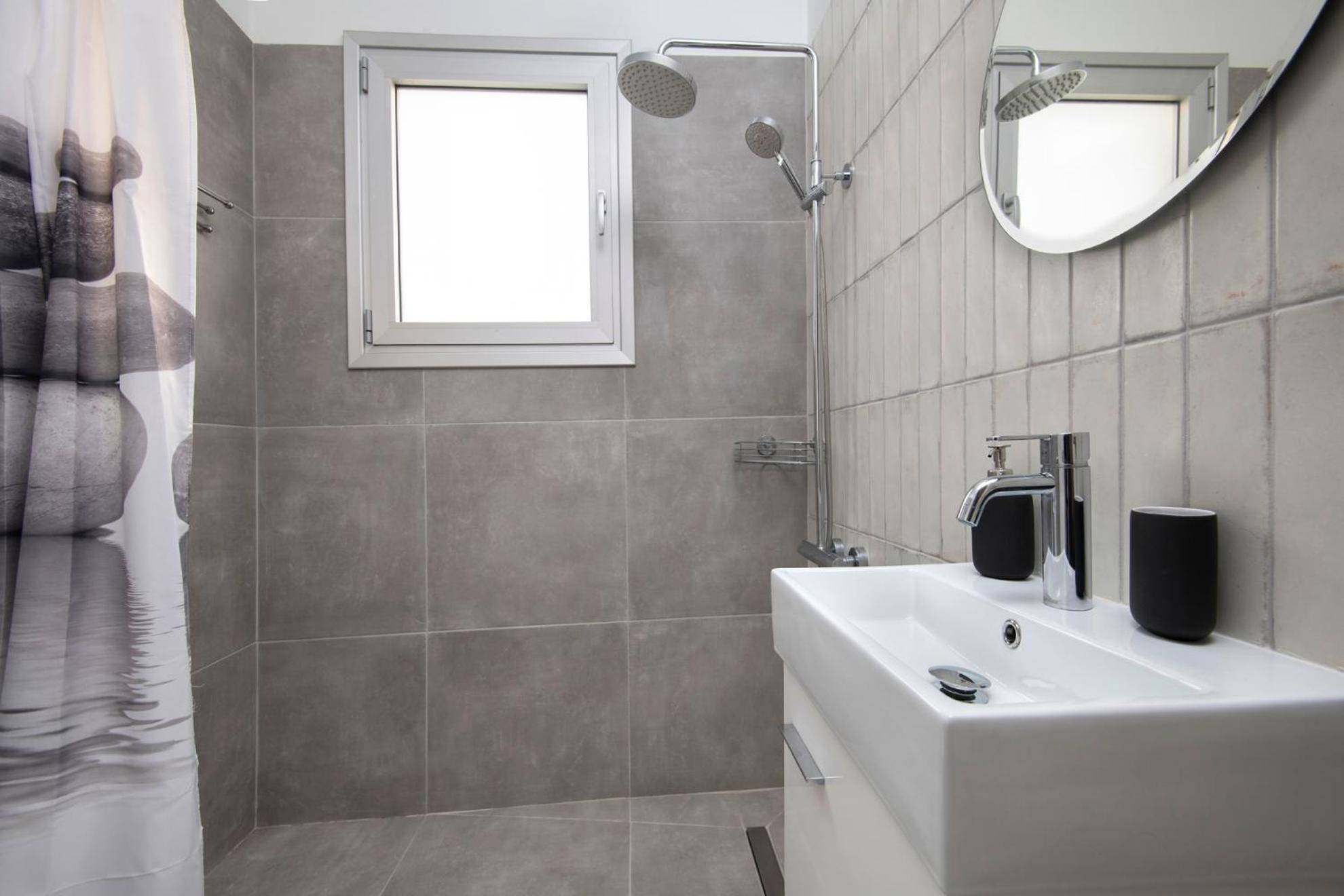 Amazing Two Bedroom Apartment Larnaca Eksteriør billede
